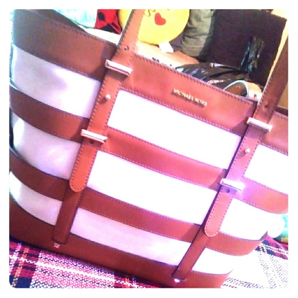 Purse 👛 - Picture 1 of 3